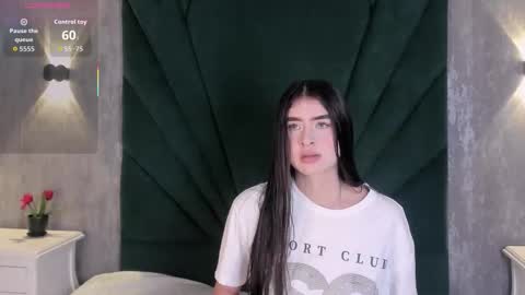Emilie online show from 03-28-26, 11:32