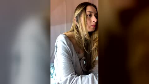 Snapshot of emilie_gegi chatting on 01-31-26, 07:11 Emilie online show from 01-31-26, 07:11