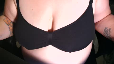 emilie foxx online show from 07-19-26, 09:51
