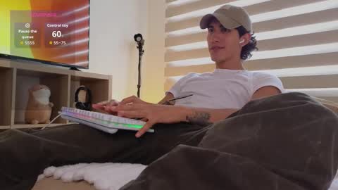 emilio_rivs online show from 03-26-26, 02:44