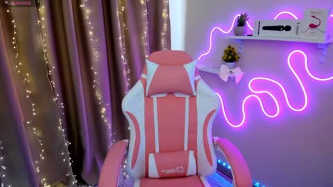 Emiliya online show from 03-05-25, 05:29