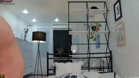 Emiljanna online show from 01-12-26, 04:45