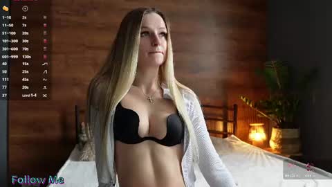 Snapshot of emilly___ chatting on 06-20-26, 07:00 Emilly online show from 06-20-26, 07:00