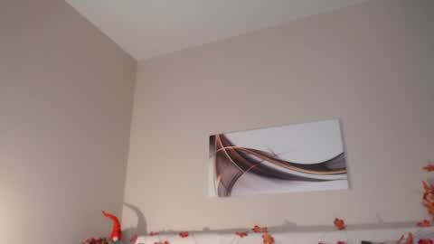 Snapshot of emilly_angel chatting on 01-01-25, 10:56 Emily online show from 01-01-25, 10:56