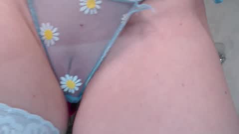 Snapshot of emilly_angel chatting on 12-04-25, 07:55 Emily online show from 12-04-25, 07:55