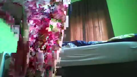 Emilly and Daniel online show from 01-29-25, 10:16