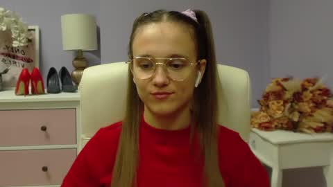 Snapshot of emilly_lust99 chatting on 12-03-24, 10:50 Emilly online show from 12-03-24, 10:50