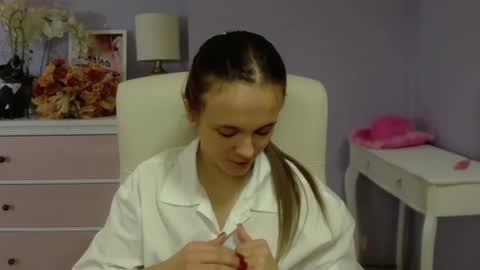 Snapshot of emilly_lust99 chatting on 01-20-25, 11:02 Emilly online show from 01-20-25, 11:02