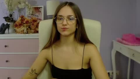 Snapshot of emilly_lust99 chatting on 02-17-25, 10:51 Emilly online show from 02-17-25, 10:51