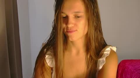 Emilly online show from 07-24-26, 06:22
