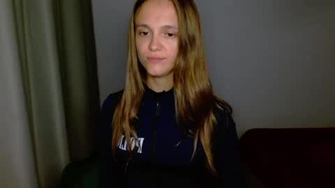 Emilly online show from 07-26-26, 09:43