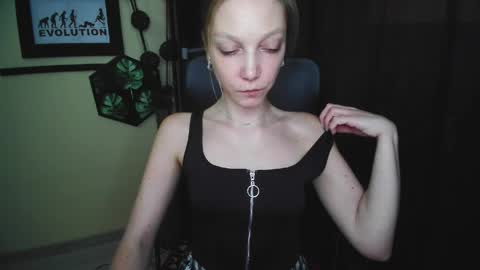 Emilly online show from 04-29-26, 12:42
