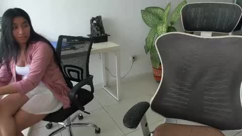 Emilly  online show from 07-22-26, 03:48