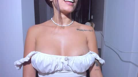 emilly online show from 05-14-26, 01:34
