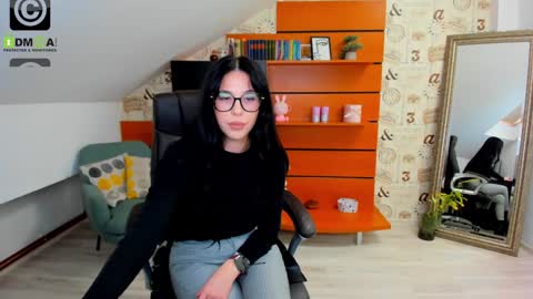 EmillyTaylor online show from 01-29-25, 10:58