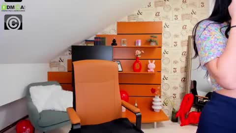 EmillyTaylor online show from 02-25-25, 07:52