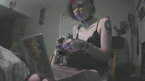 Emily Love online show from 09-22-25, 07:10