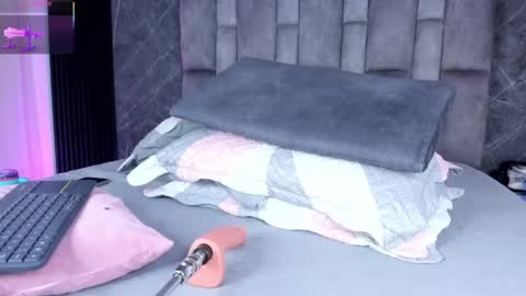 Emily online show from 11-03-25, 12:06