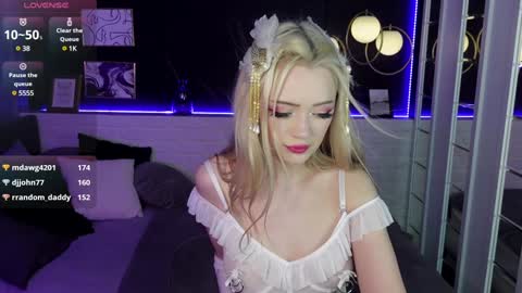 Snapshot of emily_air chatting on 01-31-25, 03:09 Emily online show from 01-31-25, 03:09