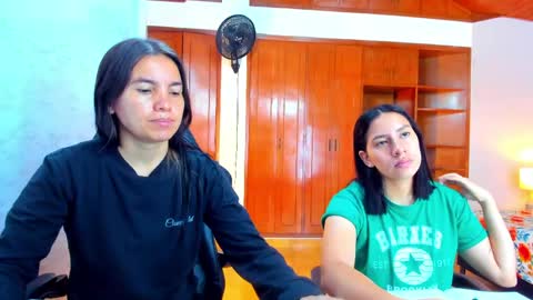 Emily and Soffy online show from 04-04-26, 12:46