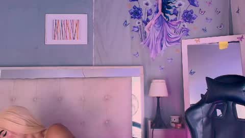 emily_castillo1_ online show from 04-29-26, 05:55