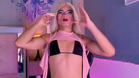 emily_castillo1_ online show from 06-09-26, 05:30