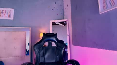 emily_castillo1_ online show from 07-21-26, 06:05