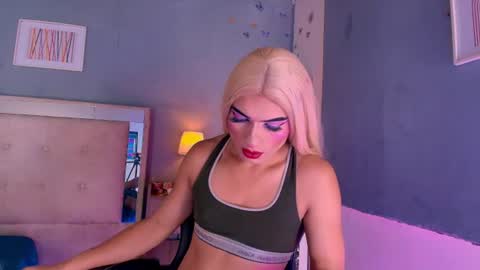 emily_castillo1_ online show from 07-29-26, 06:22