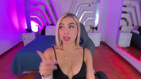 Emily online show from 01-18-25, 10:39