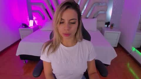 Emily online show from 09-15-25, 10:59