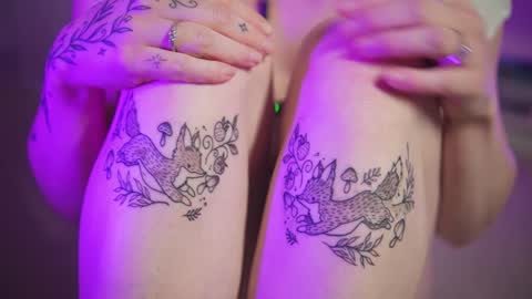 Snapshot of emily_fox_official chatting on 01-09-25, 10:31 Em - online show from 01-09-25, 10:31