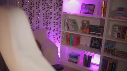 Snapshot of emily_fox_official chatting on 01-19-25, 09:55 Em - online show from 01-19-25, 09:55