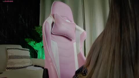 Emily foxx01 online show from 07-14-26, 11:54