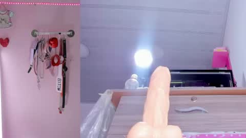 emily_foxxxi online show from 08-04-26, 08:55