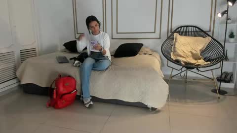 Snapshot of emily_gaviria1 chatting on 05-13-26, 12:13 emily_gaviria1 online show from 05-13-26, 12:13