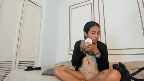 Snapshot of emily_gaviria1 chatting on 05-18-26, 12:11 emily_gaviria1 online show from 05-18-26, 12:11