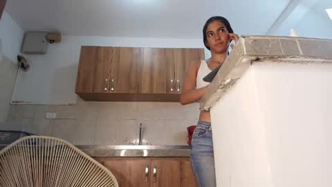 Snapshot of emily_gaviria1 chatting on 05-22-26, 12:11 emily_gaviria1 online show from 05-22-26, 12:11
