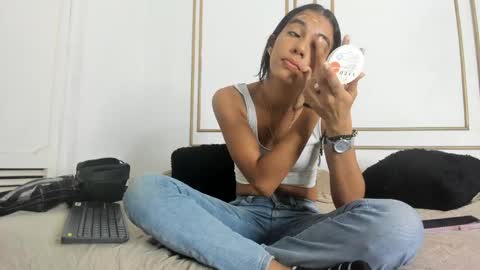 Snapshot of emily_gaviria1 chatting on 05-29-26, 01:09 emily_gaviria1 online show from 05-29-26, 01:09