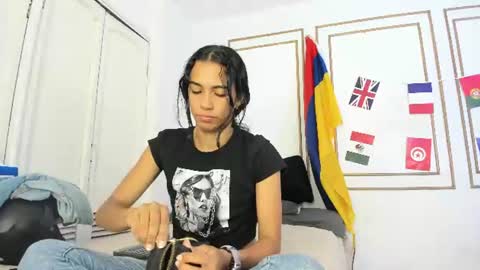 Snapshot of emily_gaviria1 chatting on 06-14-26, 12:29 emily_gaviria1 online show from 06-14-26, 12:29