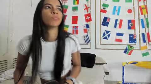 Snapshot of emily_gaviria1 chatting on 07-04-26, 12:22 emily_gaviria1 online show from 07-04-26, 12:22