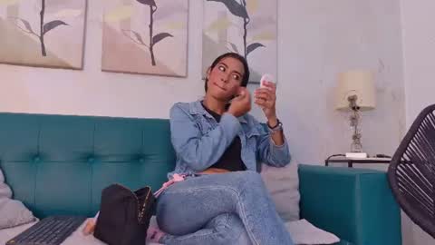 Snapshot of emily_gaviria1 chatting on 07-30-26, 12:15 emily_gaviria1 online show from 07-30-26, 12:15