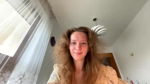 Emily  online show from 10-09-25, 10:24