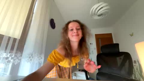 Emily  online show from 10-29-25, 11:23