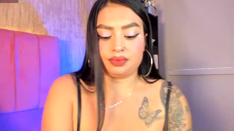 Snapshot of emily_klarence chatting on 05-28-26, 07:33 Emily online show from 05-28-26, 07:33
