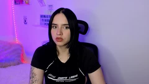 Snapshot of emily_lindey_ chatting on 03-14-26, 05:35 Emily Lindey online show from 03-14-26, 05:35