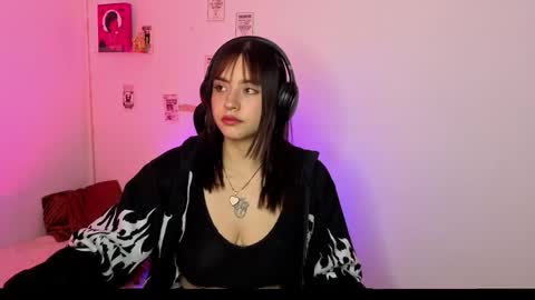 Emily Lindey online show from 04-30-26, 04:41