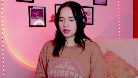 Emily Lindey online show from 06-27-26, 05:34