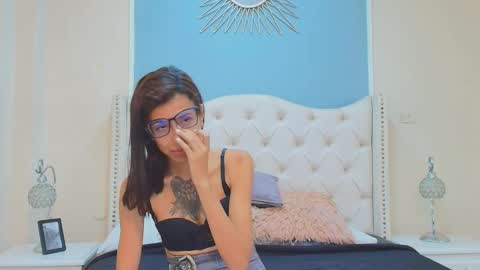 Emily online show from 09-17-25, 11:39