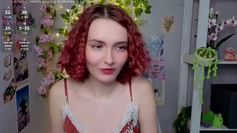 Snapshot of emily_lune chatting on 02-04-26, 04:07 Emily online show from 02-04-26, 04:07