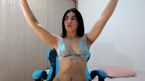 emily_mikelhot online show from 07-26-26, 05:15